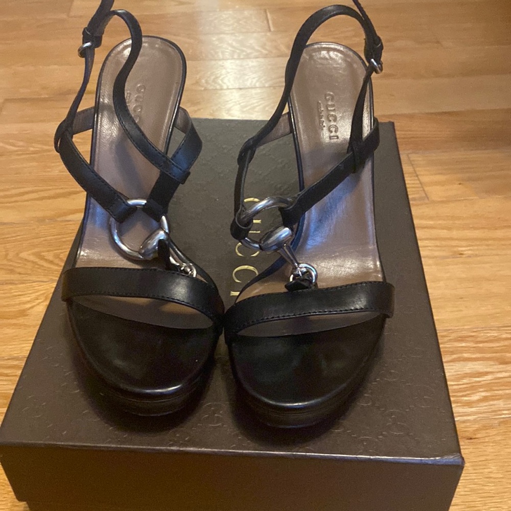 Gucci sandals black very good condition